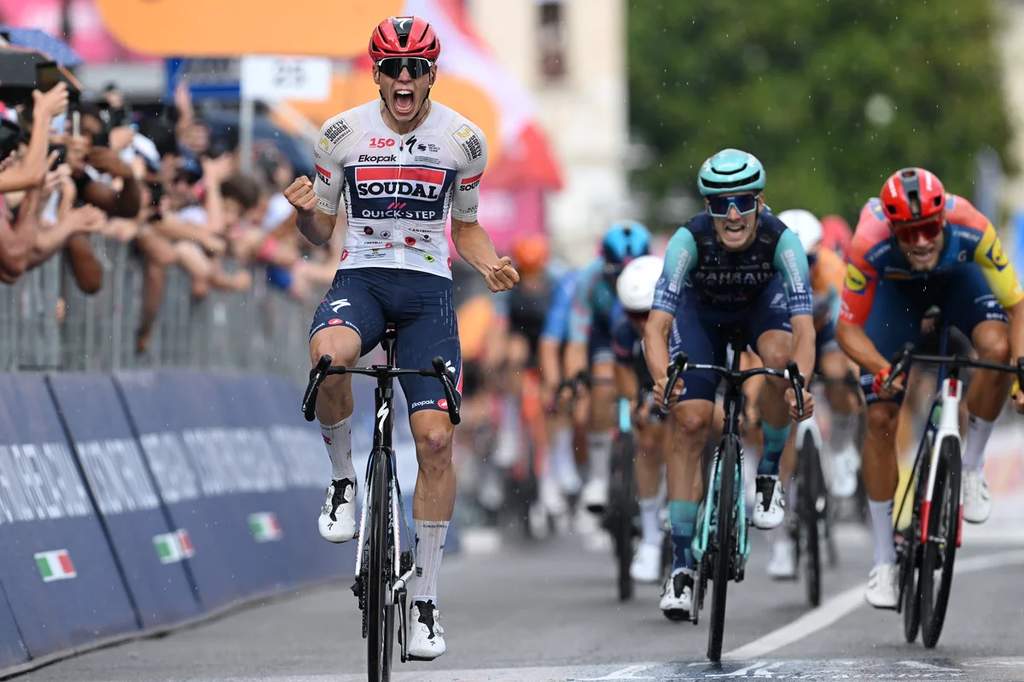 Giro d'Italia: Paul Magnier Raih Hattrick Kemenangan di Etape 18